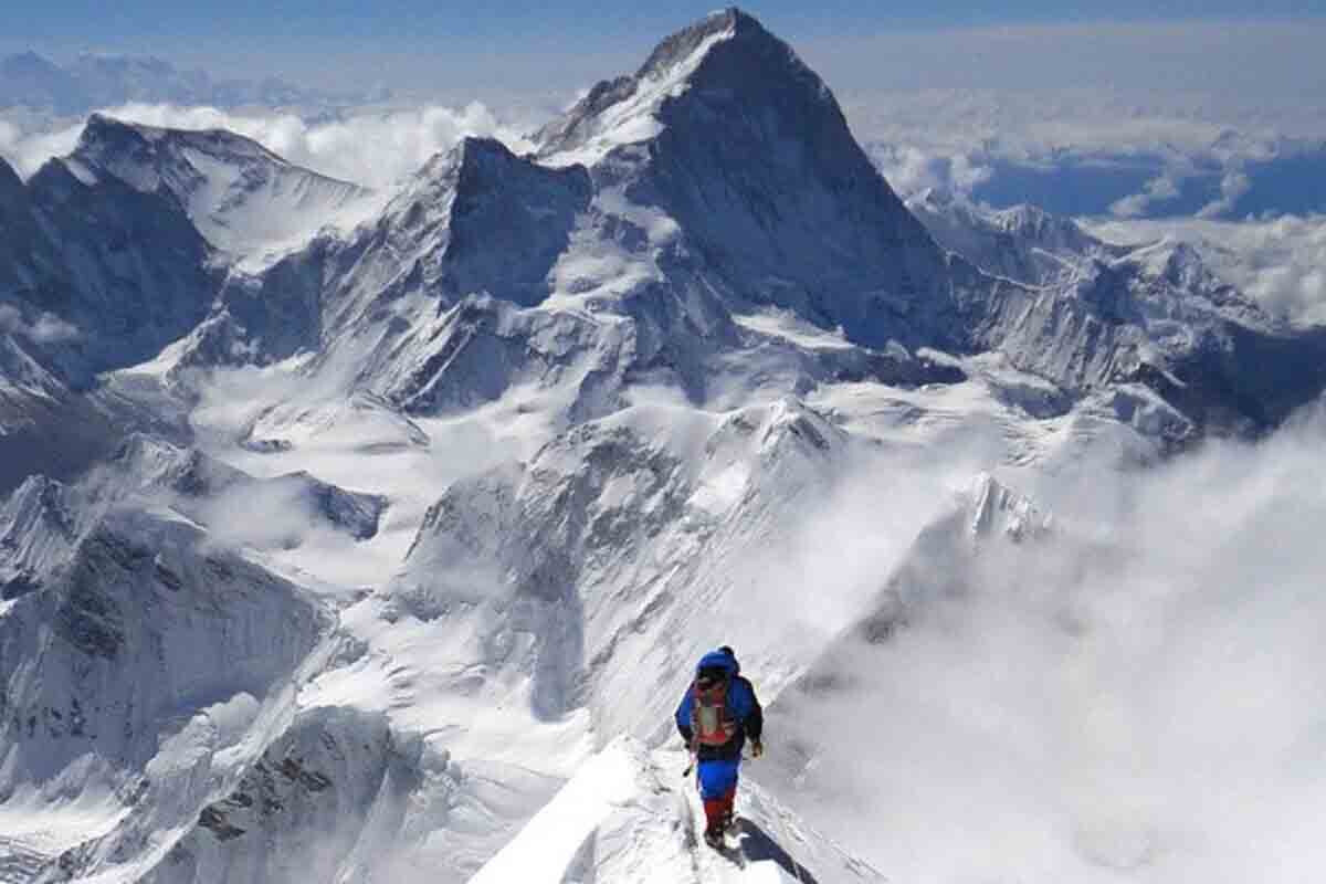 <p>Everest daha bir qurban aldı</p>