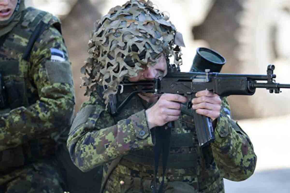 <p>Estoniya Rusiyanın hücumuna hazırlaşır</p>