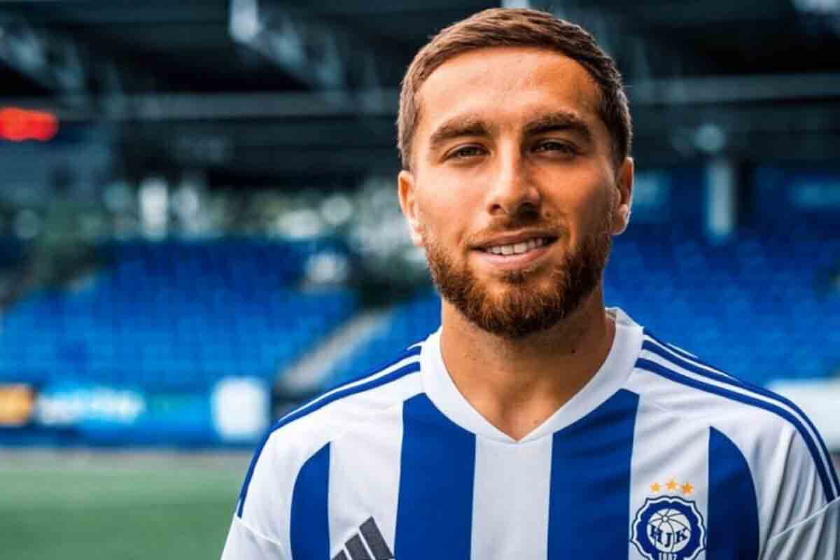 <p>Azərbaycan millisinin futbolçusu Hollandiya klubuna keçib</p>