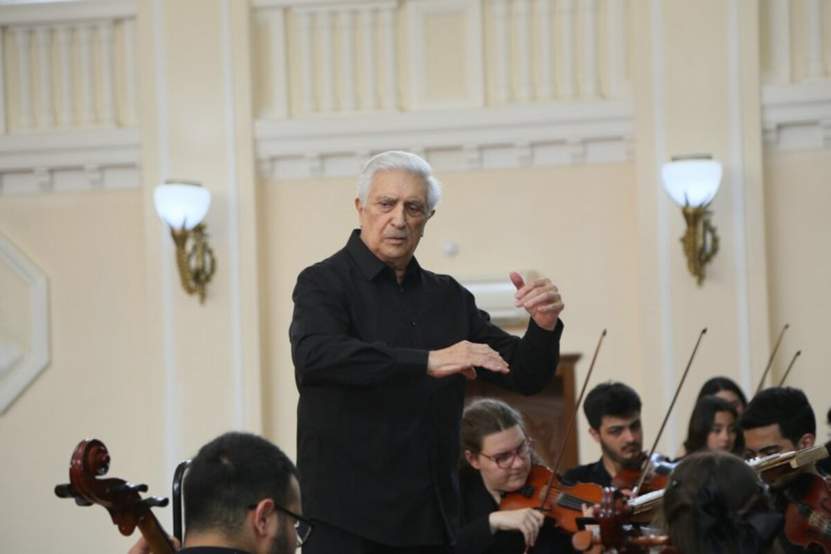 <p>Üzeyir Hacıbəylinin 140 illiyi çərçivəsində&nbsp;növbəti təntənəli konsert</p>