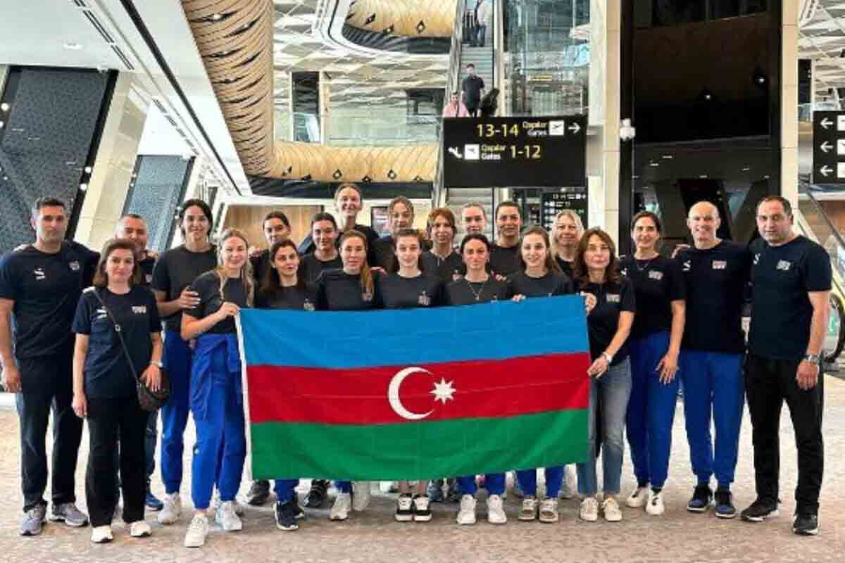 Qadın voleybol millimiz Slovakiyaya uçub