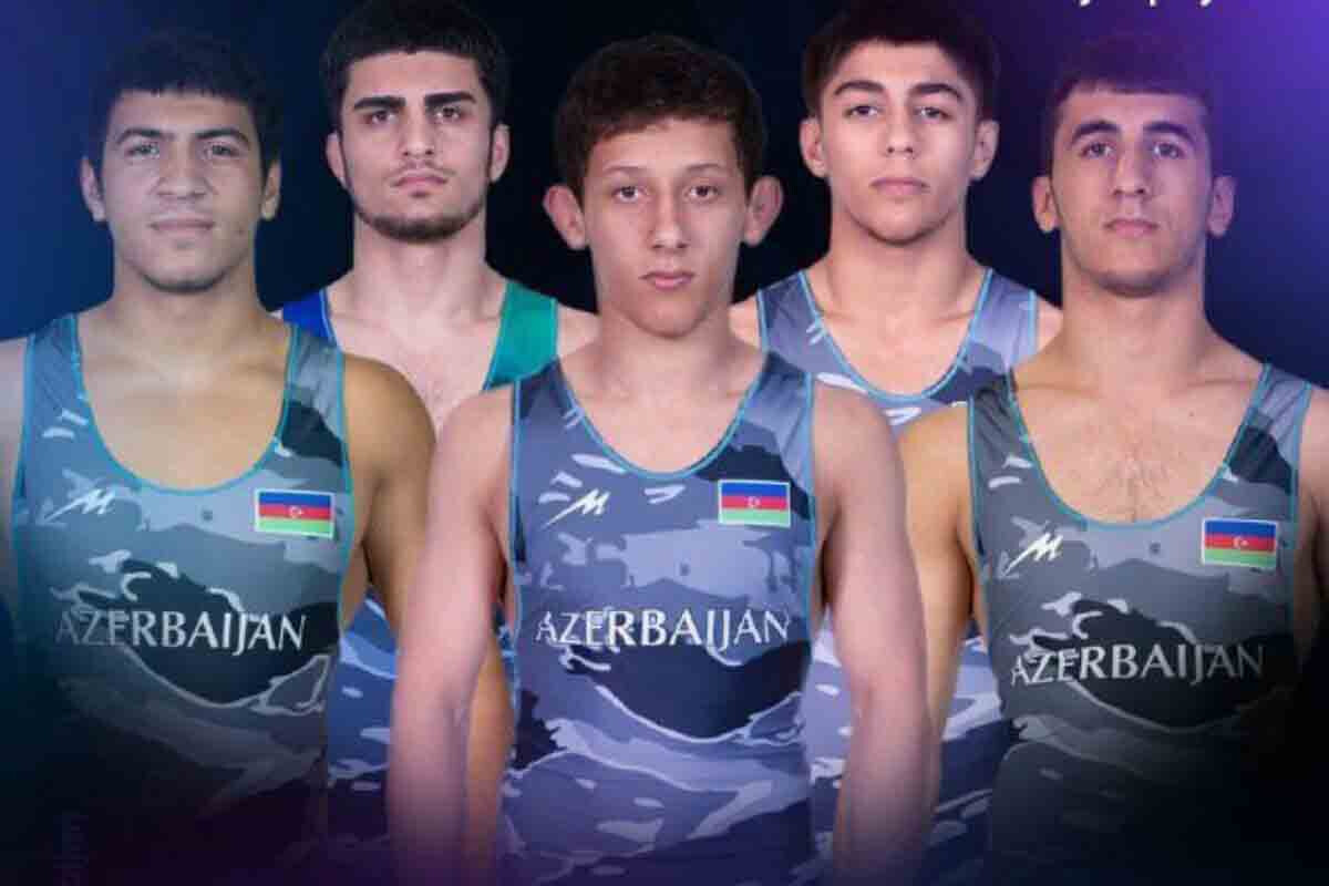 <p>Azərbaycanın üç güləşçisi yarımfinalda</p>