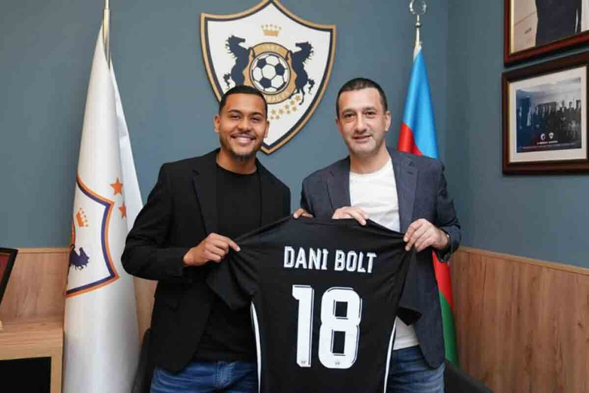 <p>"Qarabağ" braziliyalı futbolçu ilə müqavilə imzalayıb</p>