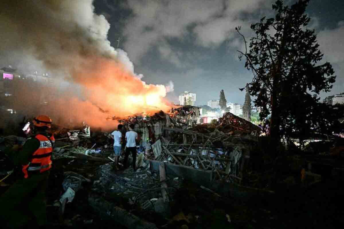 <p>İran İsrailin Nevatim və Hatzerim aviabazalarına&nbsp;zərbələr endirib</p>