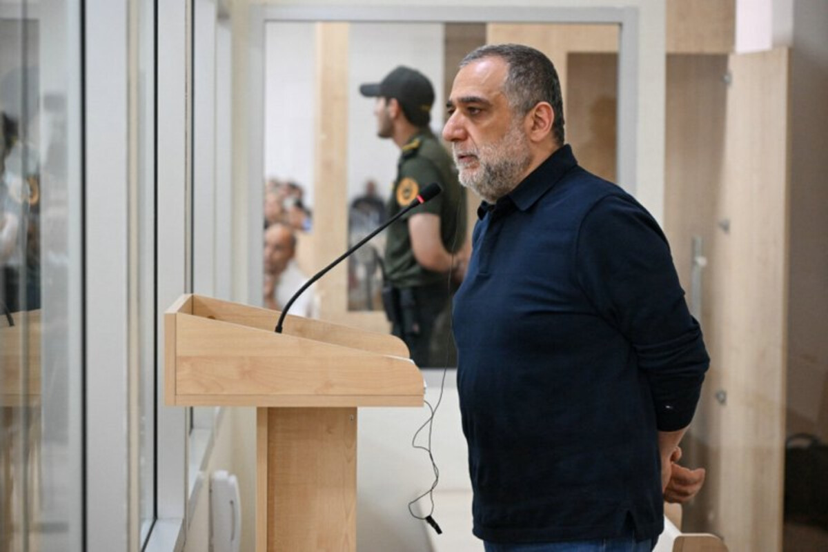 <p>Ruben Vardanyanın məhkəməsində zərərçəkənlərin ifadələri dinlənilib</p>