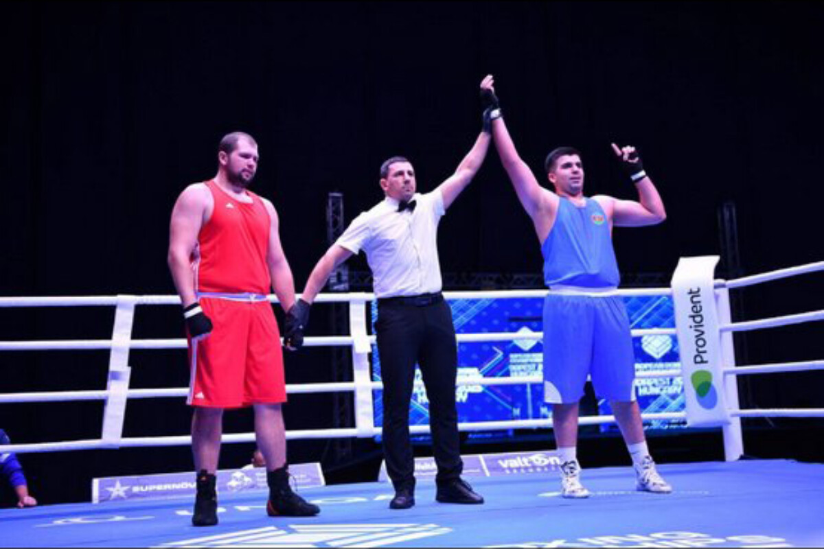 <p>Daha 2 boksçumuz AÇ-nin yarımfinalına yüksəlib</p>