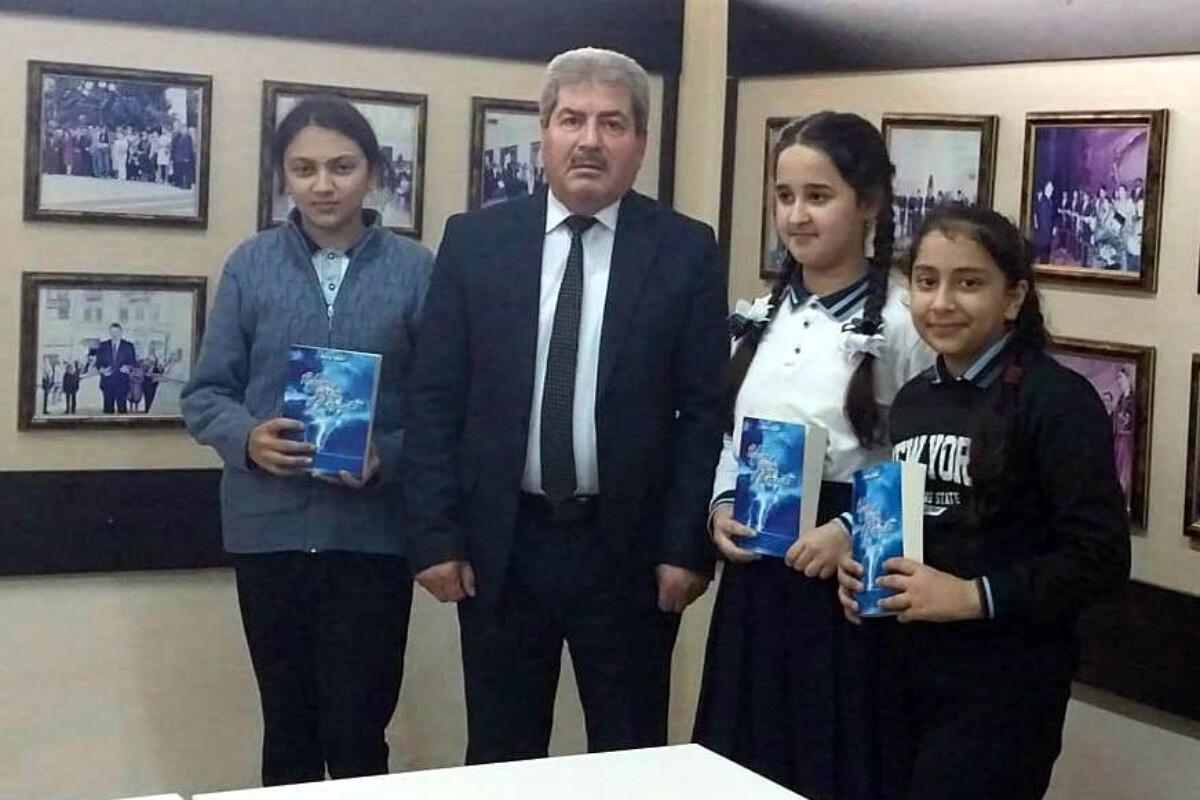 <p>GÖRKƏMLİ ŞAİRİMİZ BƏXTİYAR VAHABZADƏNİN&nbsp;100 İLLİYİNƏ HƏSR OLUNMUŞ DƏYİRMİ MASA</p>