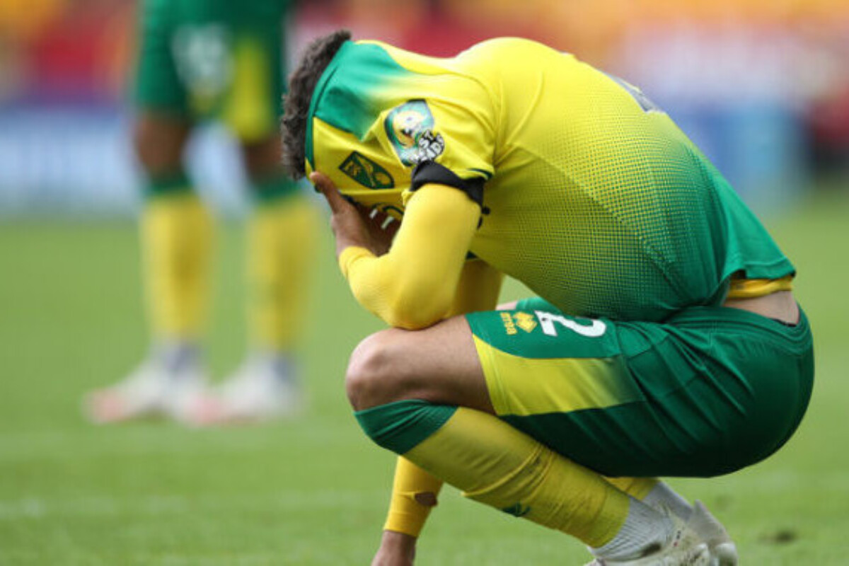 <p>İngiltərə Kuboku matçı zamanı stadionda bir azarkeş ölüb</p>