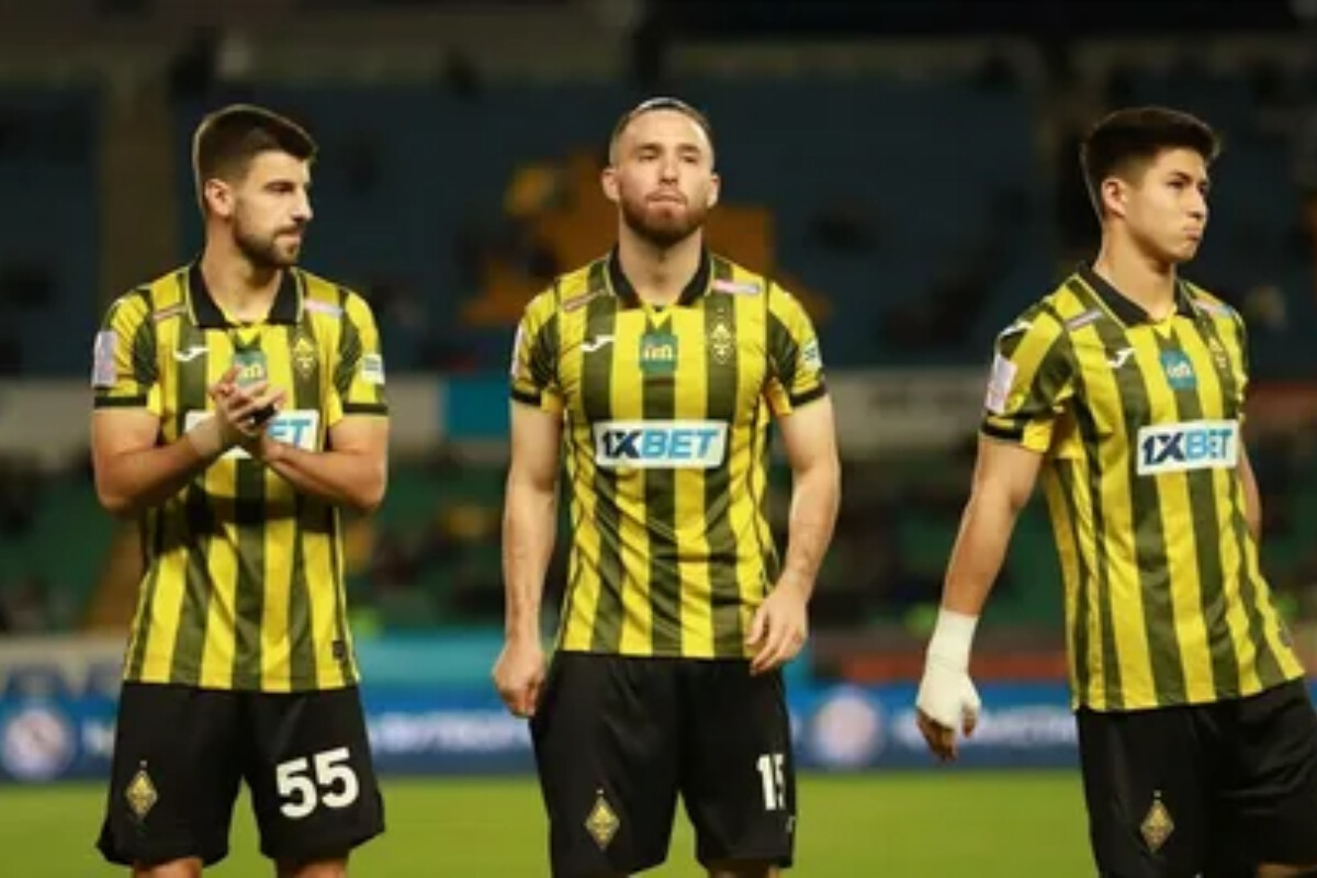 <p>"Kayrat" Çempionlar Liqası matçında evdə&nbsp;sarsıdıcı məğlubiyyətlə üzləşib</p>