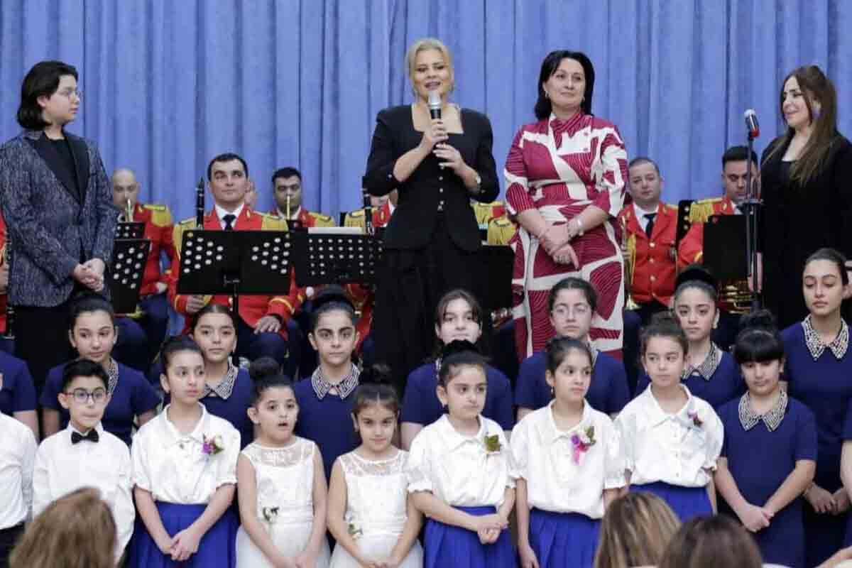 <p>Xalq artisti Yusif Axundzadənin 80 illik yubileyi&nbsp;qeyd olunub</p>