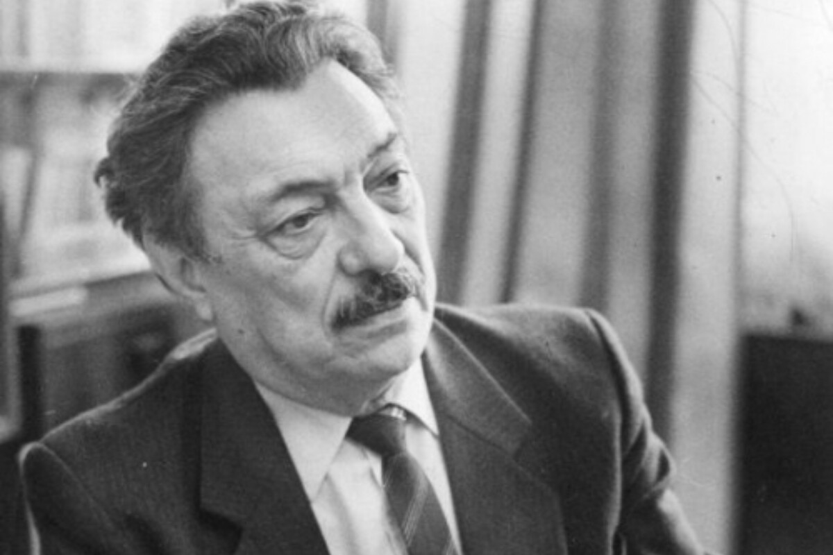 <p>Kitablar səltənətinin növbəti incisi: İsmayıl Şıxlı<br />
&nbsp;</p>