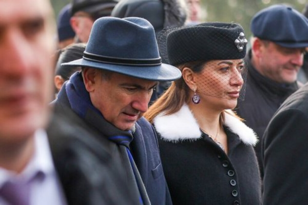 <p>Paşinyan Anna Hakobyanın boşanma qərarına münasibət bildirib</p>