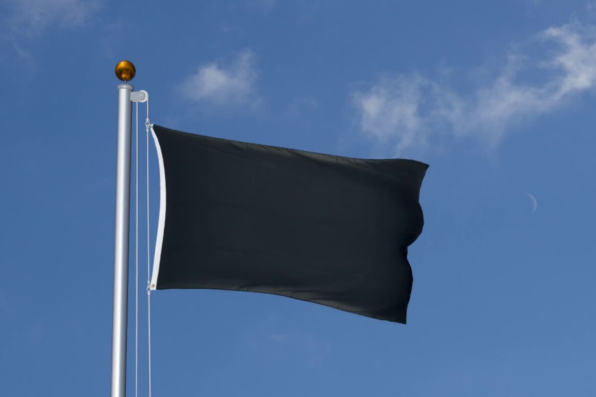 <p>İranda 40 günlük matəmlə əlaqədar olaraq Türkiyə sərhəd keçid məntəqəsində qara bayraq qaldırılıb</p>