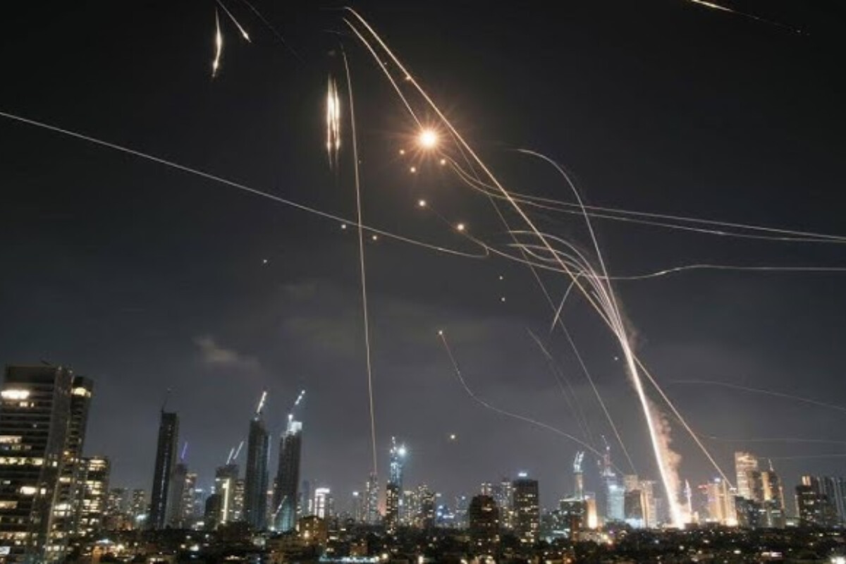 <p>İran İsrailə qarşı yeni raket zərbələri dalğası elan etdi</p>