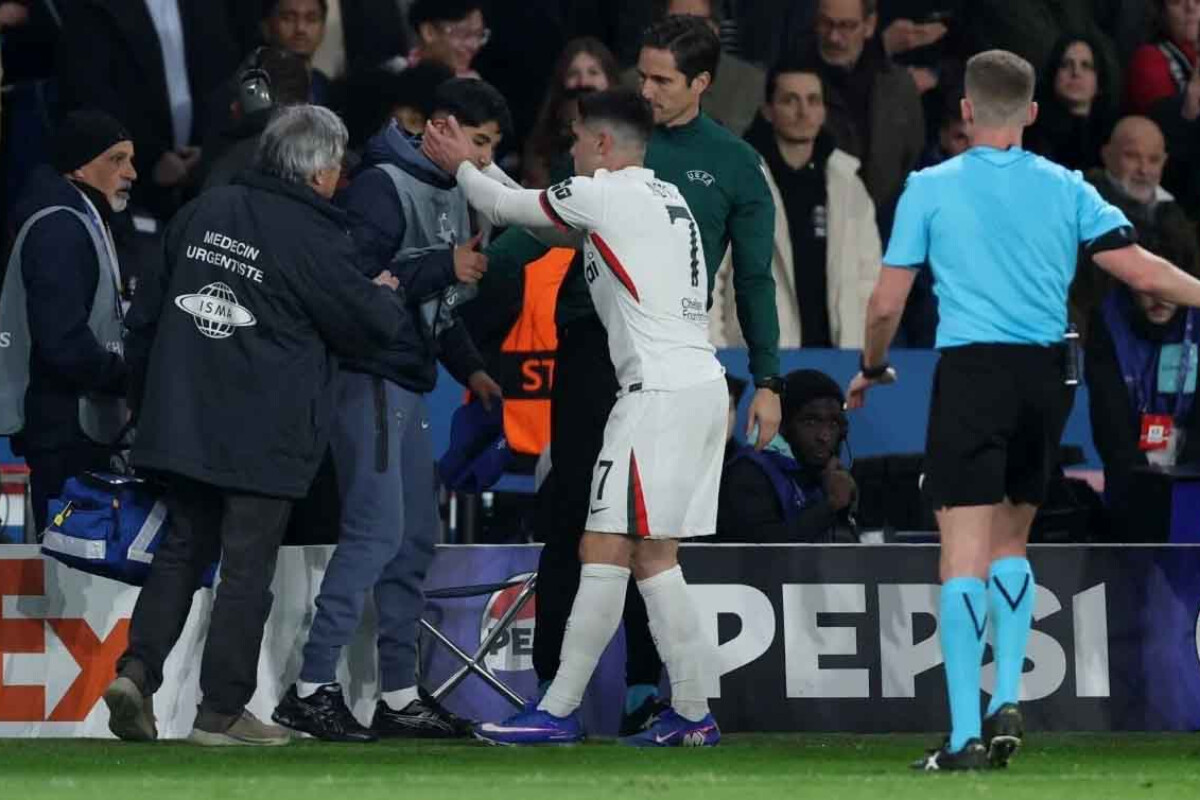 <p>UEFA "PSJ" ilə oyundan sonra Pedro&nbsp;Neto ilə bağlı araşdırma aparacaq</p>