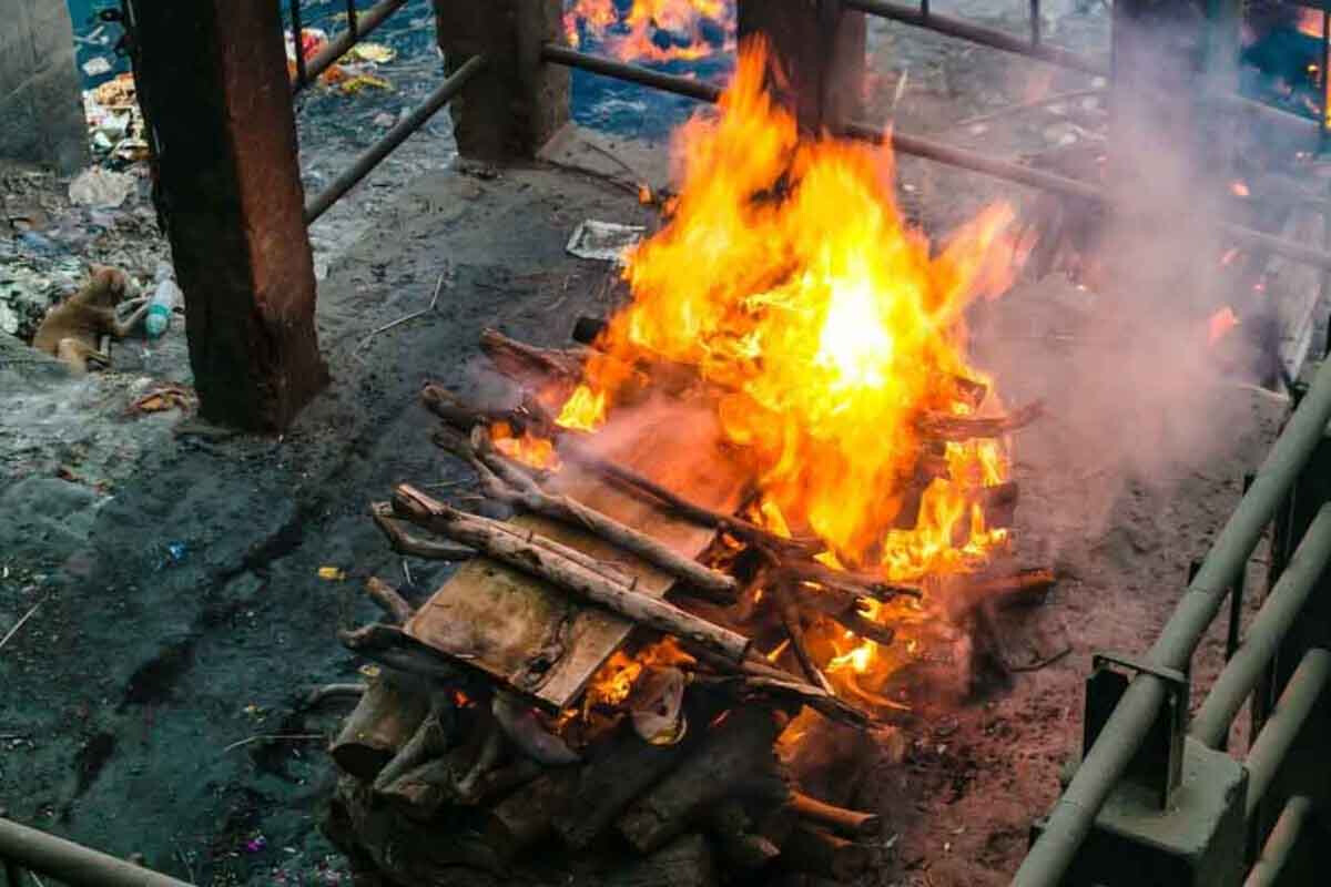 <p>İrandakı müharibə səbəbindən Hindistan&nbsp;krematoriyaları qazsız qalıb</p>