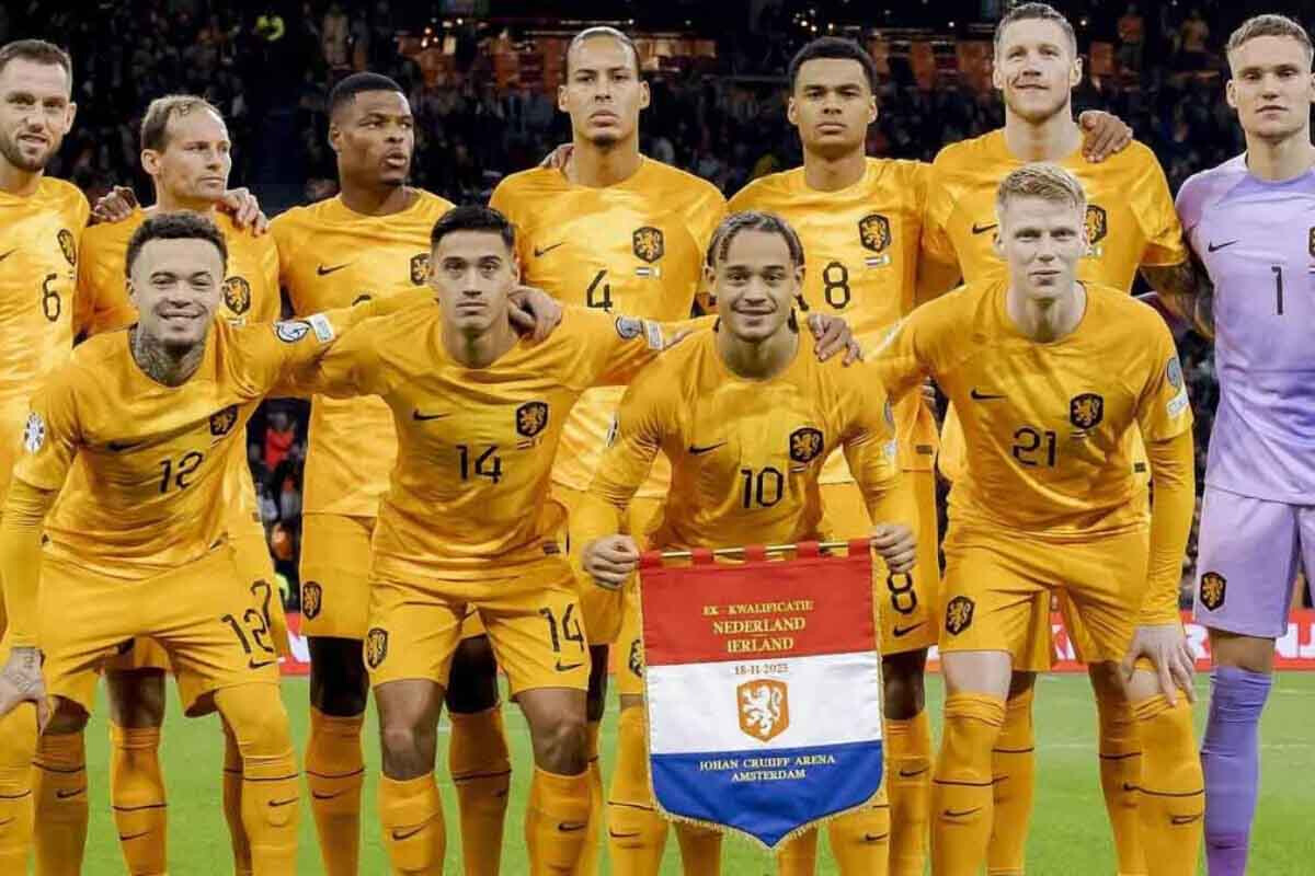 <p>Hollandiyada 2026-cı il Dünya Kubokunu boykot etmək üçün 170 mindən çox imza toplanıb</p>