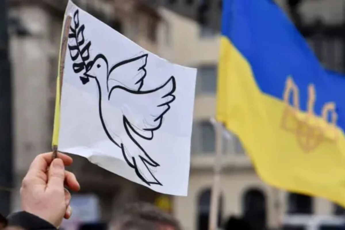 <p>Ukrayna Rusiyaya Pasxa bayramı&nbsp;münasibətilə atəşkəs təklif edib</p> 