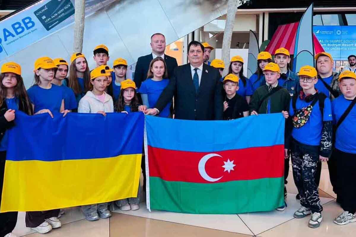 <p>Daha 18 ukraynalı uşaq reabilitasiya üçün Azərbaycana gəlib</p> 