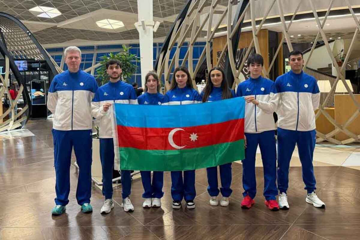 <p>Tennisçilərimiz Düşənbədə&nbsp;"Prezident Kuboku-2026"-ya qatılacaqlar</p>

<p>&nbsp;</p>