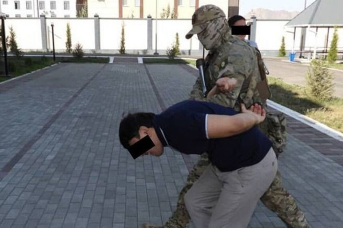 <p>Qırğızıstanda terror aktları planlaşdırmaqda&nbsp;ittiham olunaraq onlarla insan həbs edilib</p>