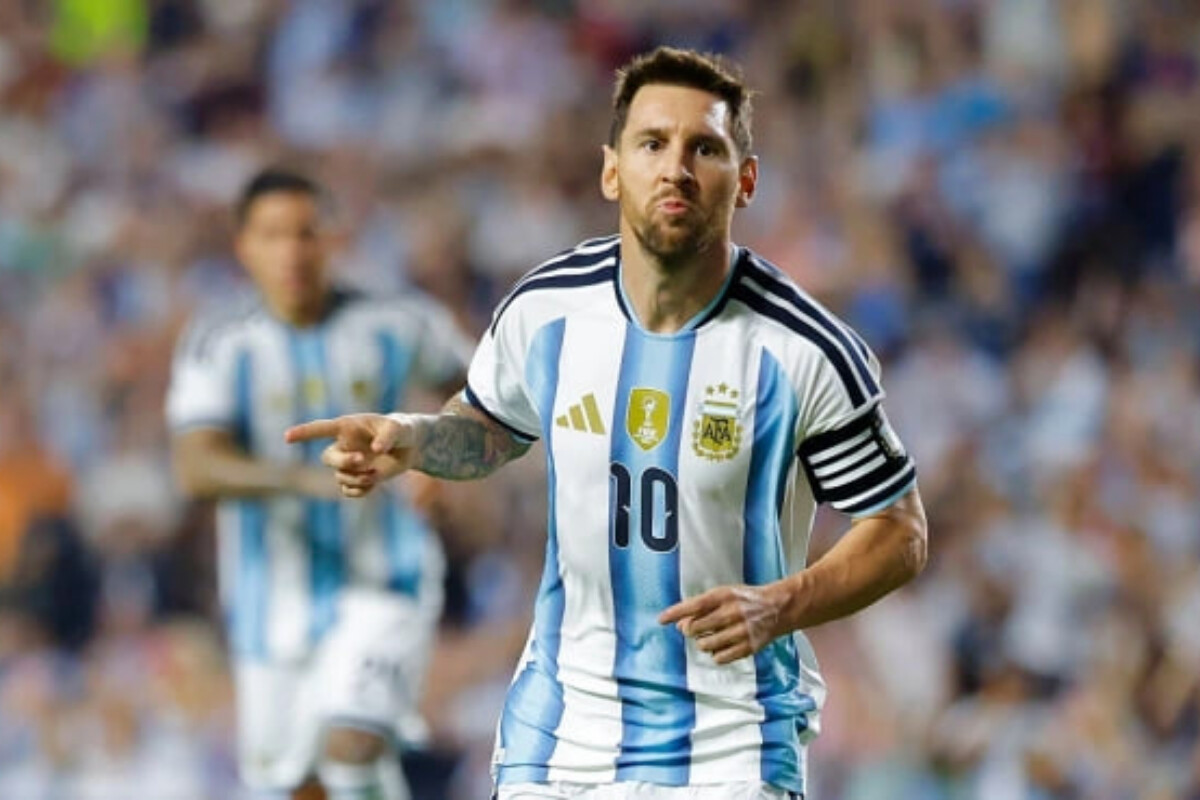 <p>Messi tarixdə altı FİFA Dünya Kubokunda&nbsp;oynayan ilk oyunçu oldu</p>