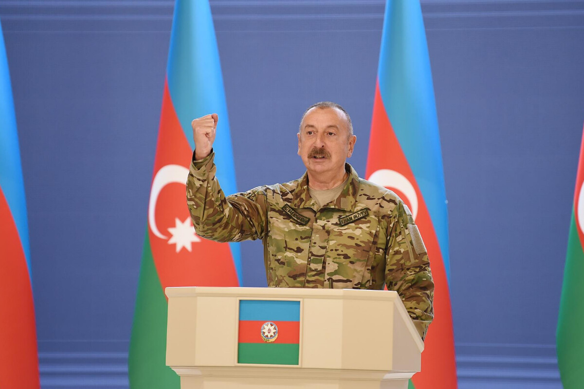 <p>Prezident İlham Əliyev Silahlı Qüvvələr Günü ilə bağlı paylaşım edib</p> 
