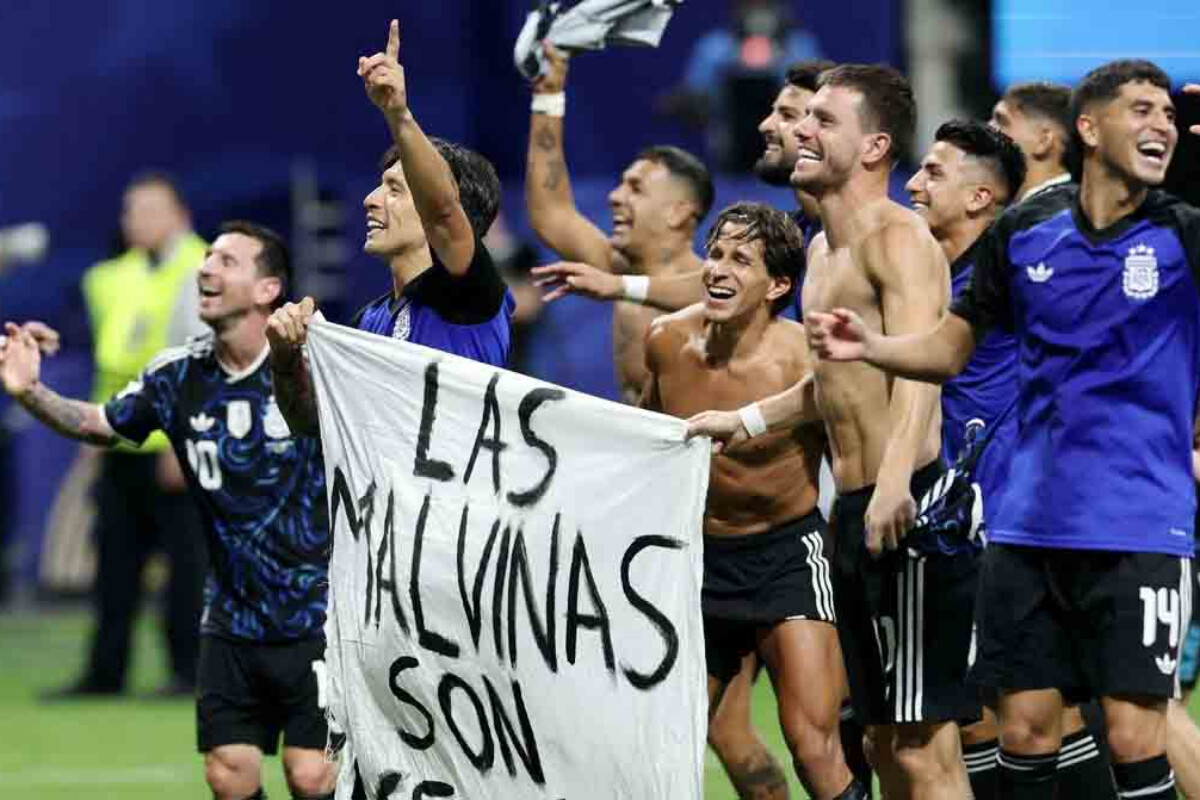 <p>Argentina İngiltərəni məğlub edərək 2026-cı il Dünya Kubokunun finalına vəsiqə qazandı</p>
