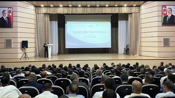 <p><em><strong>Lənkəran-Astara regionu üzrə təhsil işçilərinin sentyabr konfransı </strong></em></p>