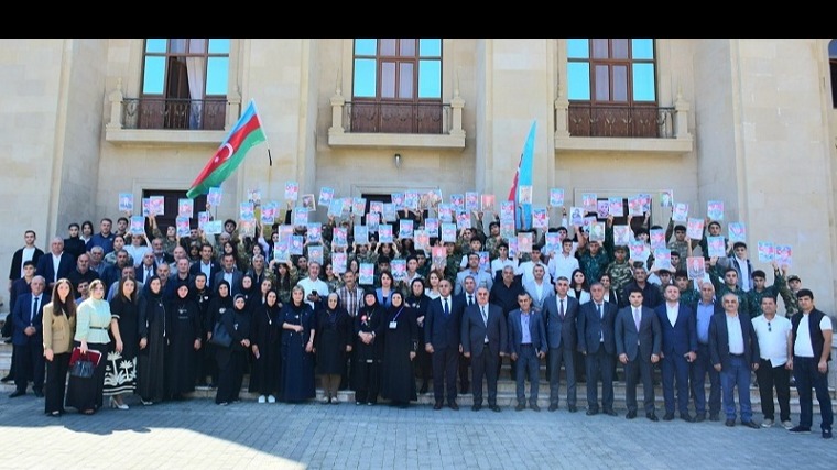 <p><em><strong>“Əbədiyaşar qəhrəmanlarımız” – Masallıda anım tədbiri</strong></em></p>