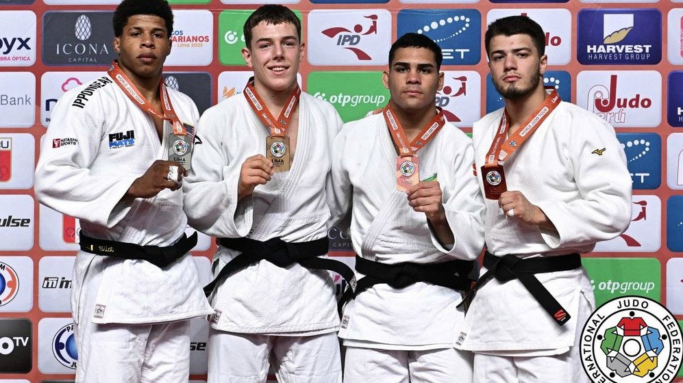 <p>Tatami ustalarımız Limada fəxri kursuyə qalxıblar</p>