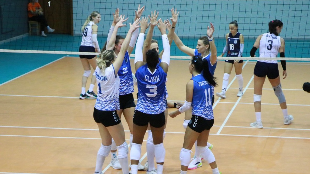 <p>UNEC mövsümə qələbəylə başlayıb&nbsp;</p>