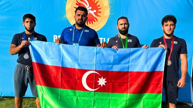 <p>Millimiz Dünya Seriyasının son&nbsp;mərhələsində bir dəst medal qazanıb&nbsp;</p>

<p>&nbsp;</p>