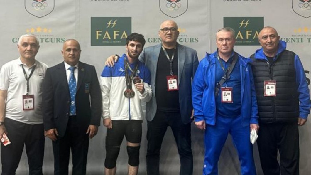 <p> Atletimiz Tehran Məmmədov Avropada ikinci yeri tutub </p>