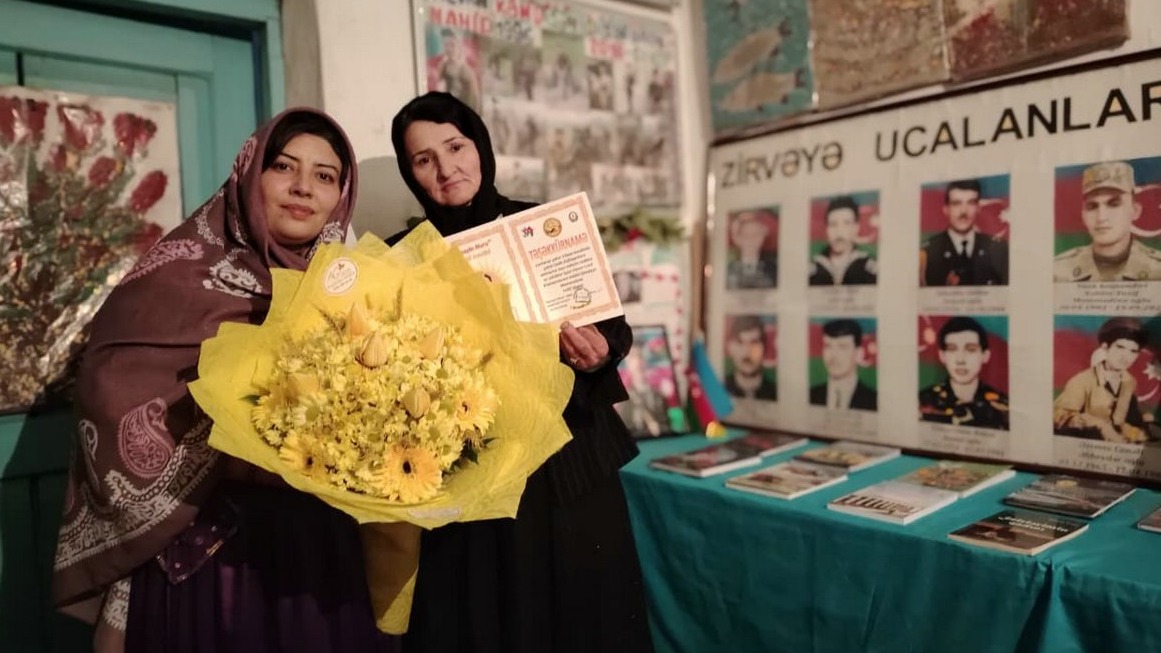 <p>Vilvan kitabxanasında&nbsp;kitab təqdimatı olub +FOTO=17</p>