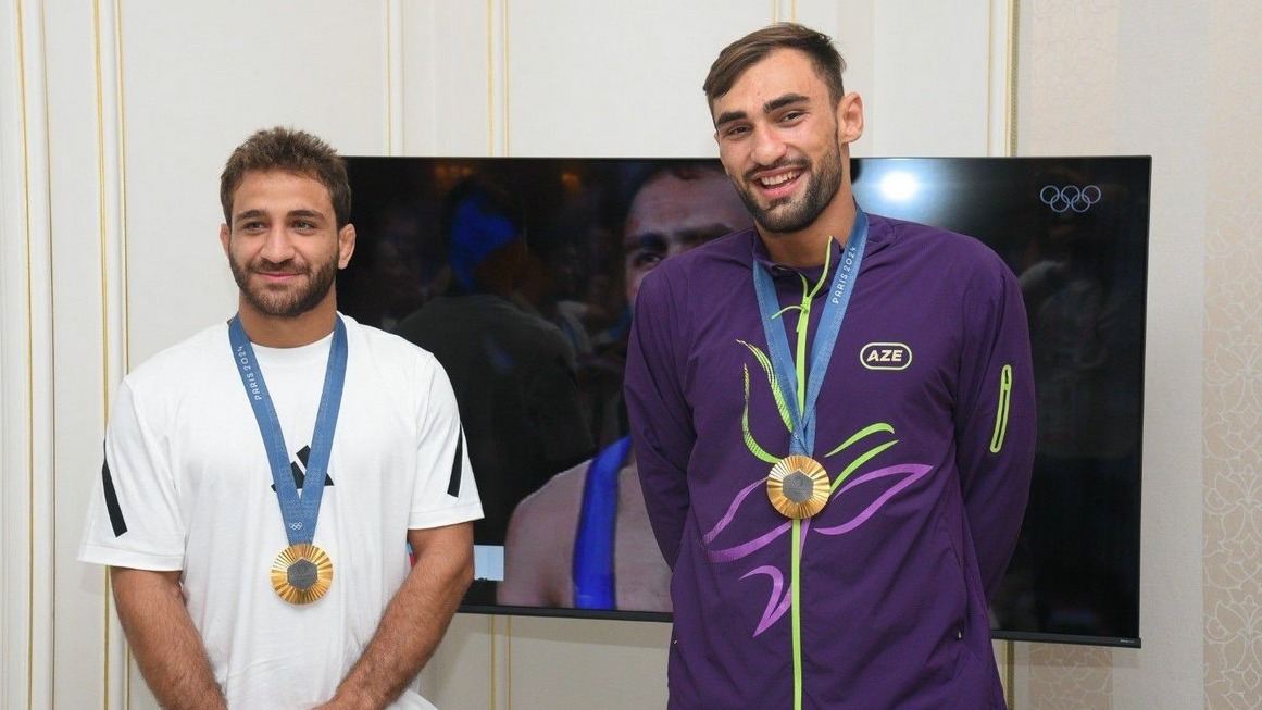 <p>Olimpiya çempionları Hidayət Heydərov və&nbsp;Zelim Kotsoyev Azərbaycan çempionatını buraxacaqlar</p>