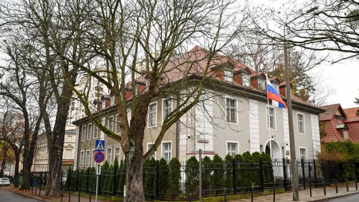 <p>Rusiyanın Baş Konsulluğu fəaliyyətini dayandırdı</p>