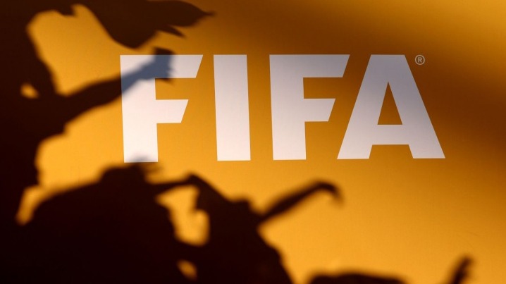 <p>FİFA topun meydanın xaricində olduğunu müəyyən&nbsp;etmək üçün yeni texnologiyanı sınaqdan keçirib</p>