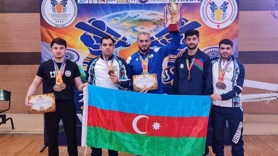 <p>Azərbaycanın Zorxana və Pəhləvan güləş komandası&nbsp;Dünya Kubokunda uğurla çıxış edib</p>