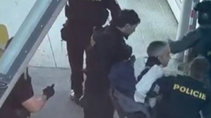 <p>Praqada AZAL-ın təyyarəsinə qarşı TƏXRİBAT</p>

<p>&nbsp;</p>