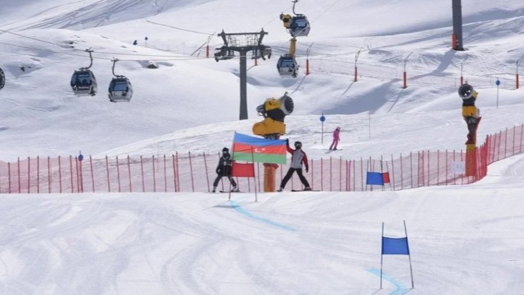 <p>Azərbaycanda beynəlxalq dağ xizəyi turniri başlayıb</p>