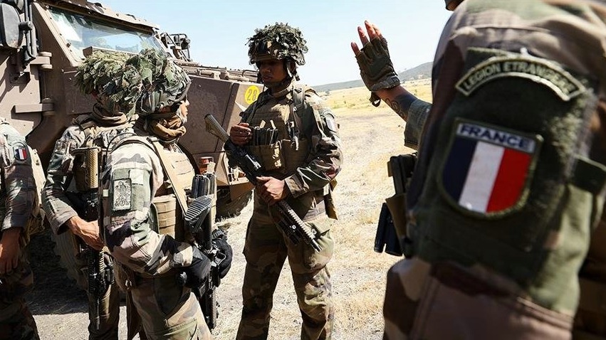 <p>Trampın ərazi iddiaları fonunda Fransa&nbsp;Qrenlandiyada NATO təlimlərinə başlayır</p> 