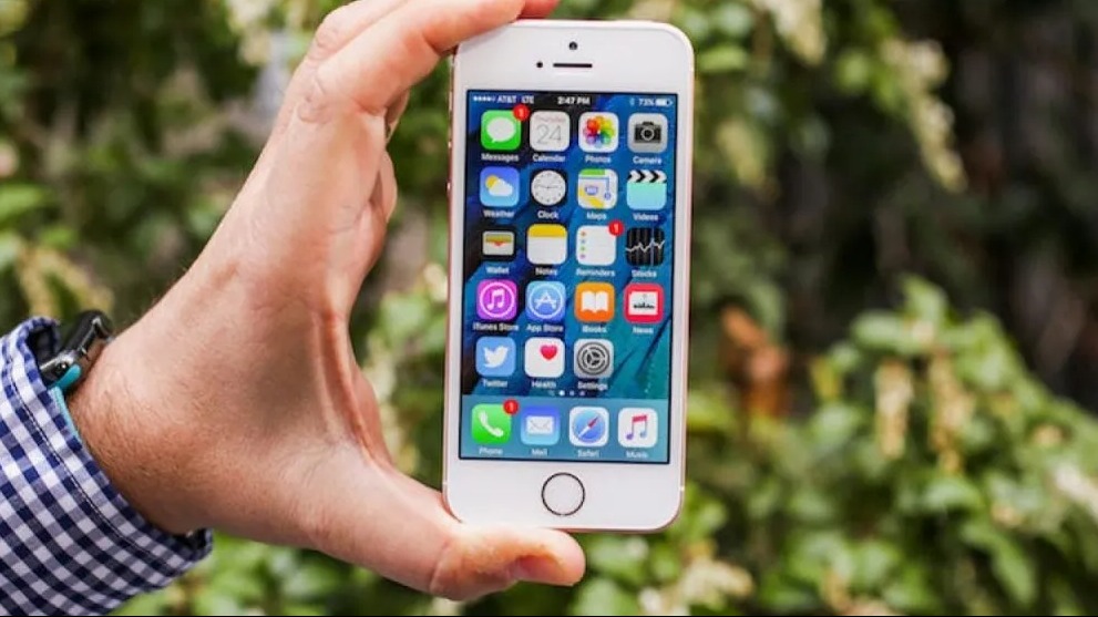 <p>Apple gözlənilmədən iPhone 5s və iPhone 6-nı yenilədi</p>