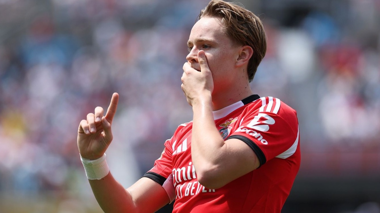 <p>Andreas Şjölderup Çempionlar Liqasında həftənin&nbsp;oyunçusu seçildi</p>