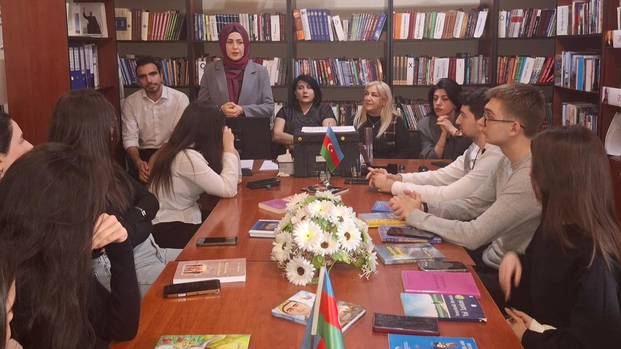 <p>Müasir düşüncəli gənclik +FOTOLAR<br />
&nbsp;</p>