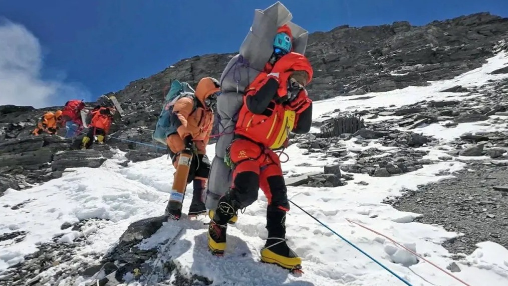 <p>Alpinistlərin xilas edilməsi üçün ödəniş tələb ediləcək</p>