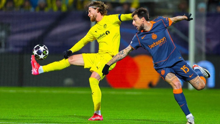 <p>"Qarabağ" mərhələ aşmaq şansını evdəcə itirdi</p>
<p> </p>