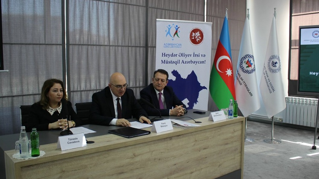 <p>Heydər Əliyev İrsi və Müstəqil Azərbaycan!&nbsp;layihəsinin bağlanış mərasimi keçirilmişdir</p>