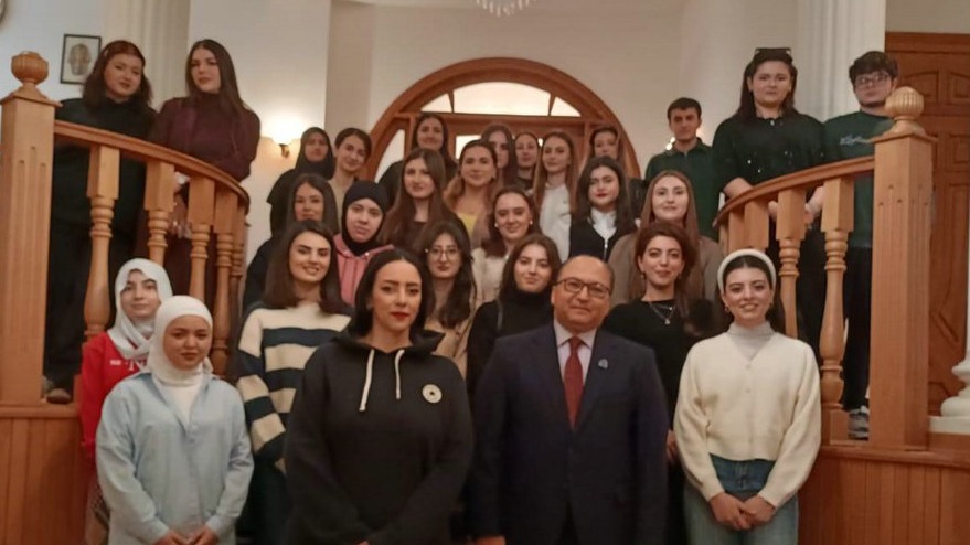 <p>Misir Mədəniyyət Mərkəzində BDU-nun tələbələri ərəb dili üzrə təcrübə proqramı keçəcəklər</p>

<p>&nbsp;</p>