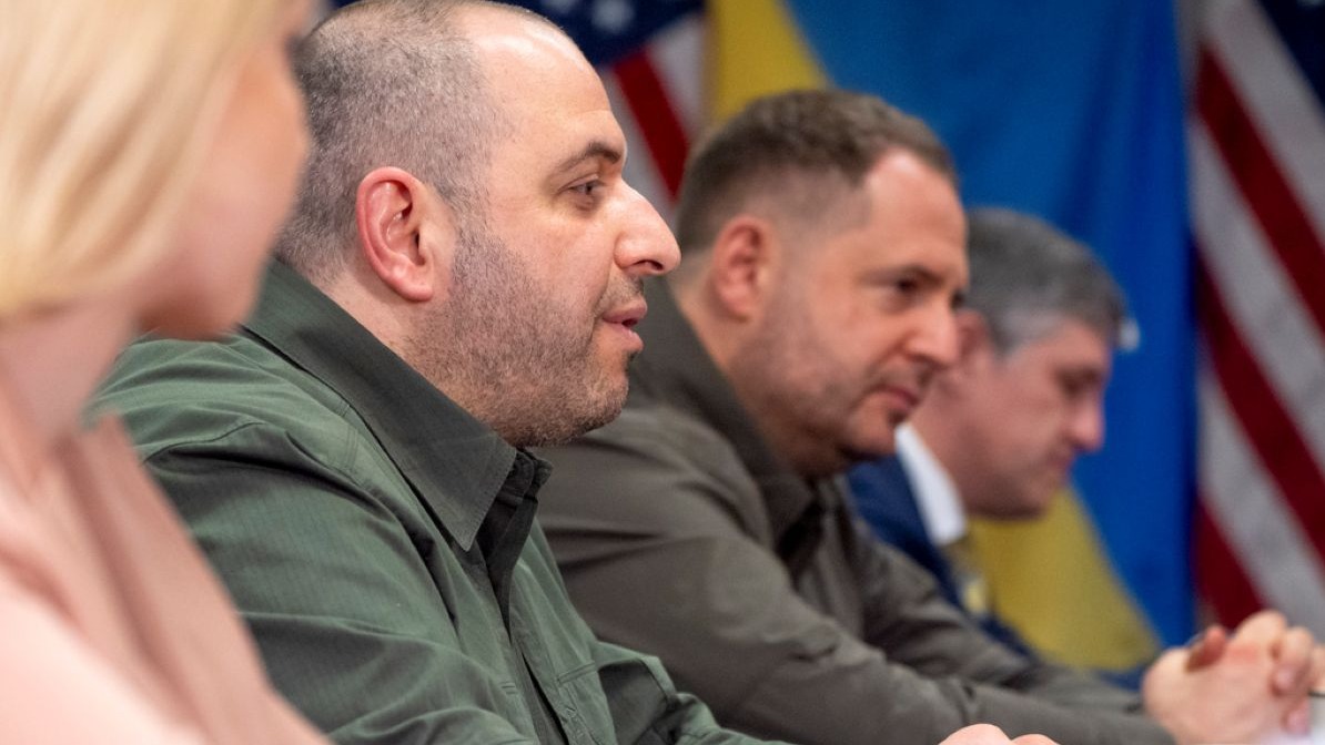 <p>Ukrayna və Tramp administrasiyasının rəsmiləri&nbsp;İsveçrədə danışıqlara başlayıblar</p> 